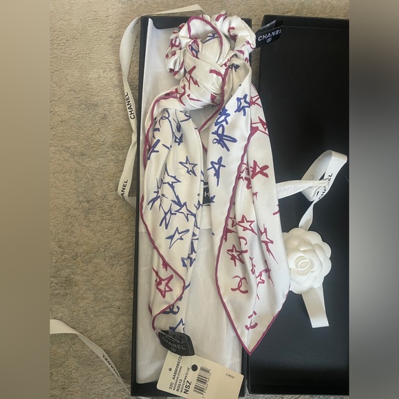 Chanel BNIB hair scrunchie twilly scarf summery star design pink white blue NWT